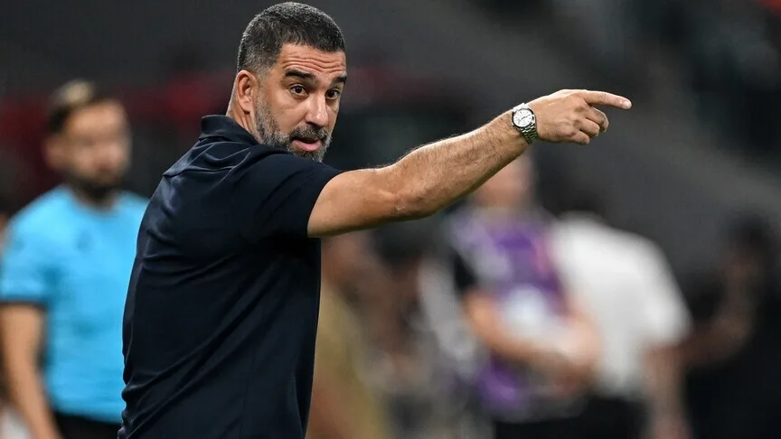 Arda Turan, Ukrayna Premier Lig'de yılın teknik direktörü seçildi