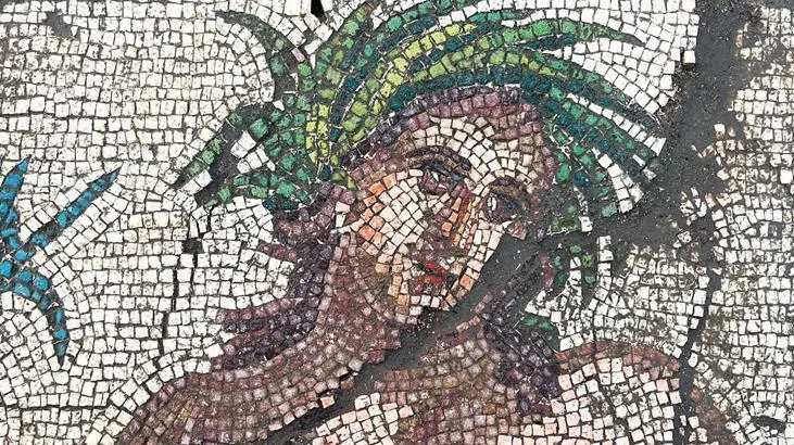 Aspendos’ta sürpriz mozaik