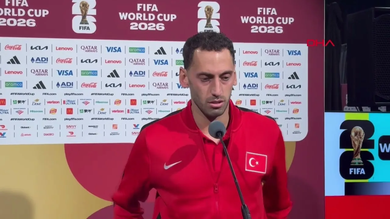 Hakan Çalhanoğlu: Önemli olan bu maçı en çabuk şekilde unutmak ve önümüzdeki iki maça bakmak