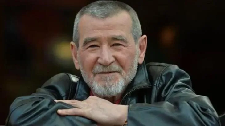 Şair Ahmet Telli hayatını kaybetti