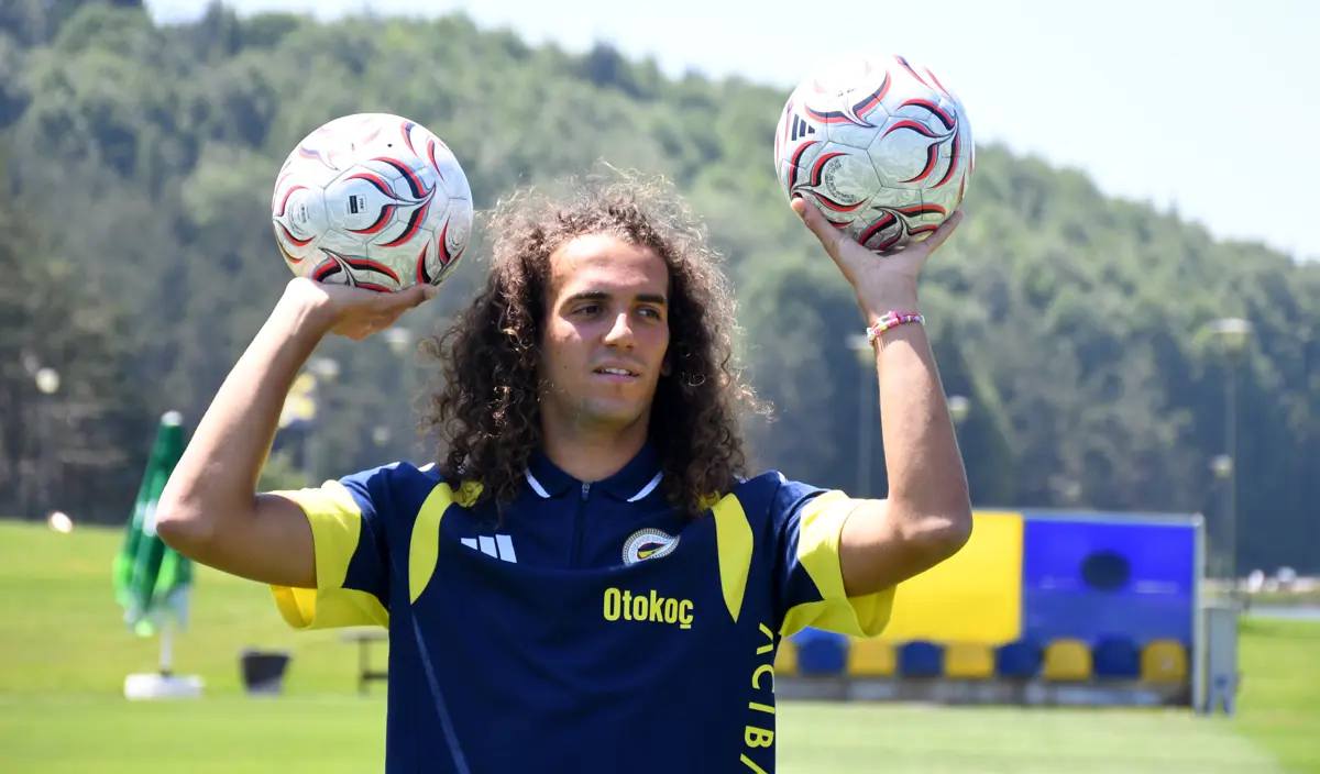 Fenerbahçe'nin yıldız yeni sezon öncesi iddialı: "Canımızı vermeliyiz"