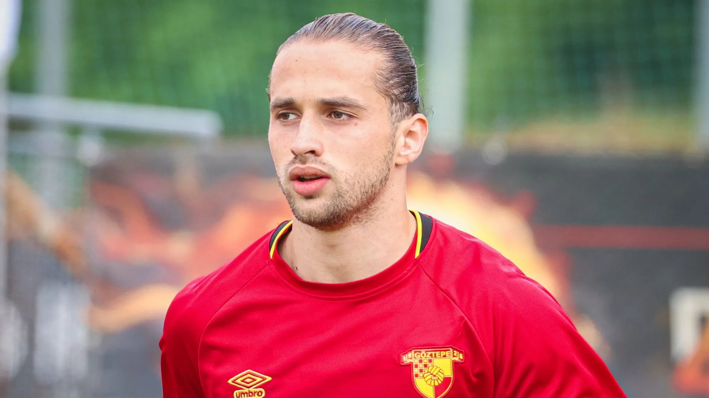 Galatasaray istedi, teklif yetersiz bulundu. Göztepe'de karar verildi