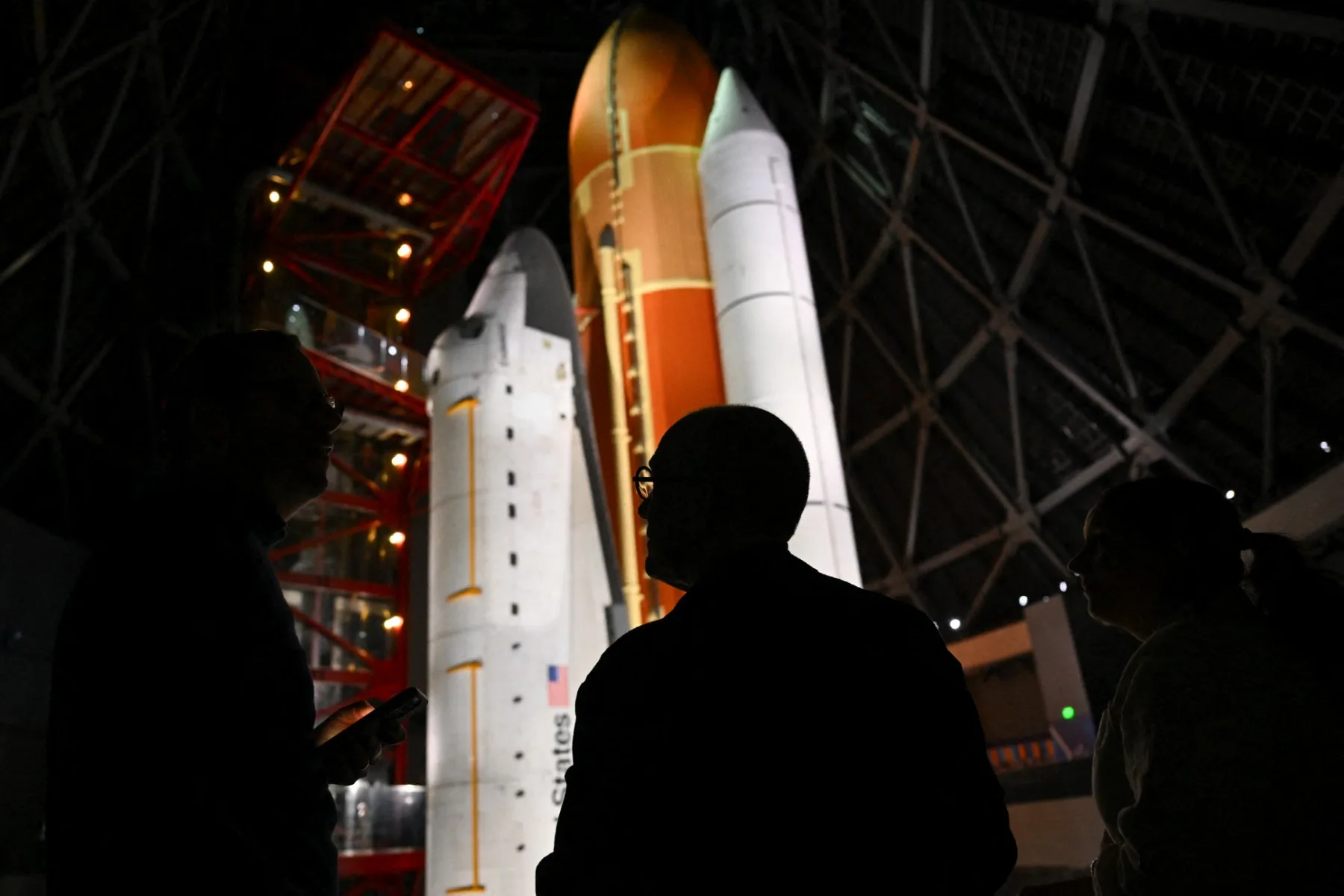 NASA Ay'da üs kurmaya hazırlanıyor: 3 yeni görev açıklandı