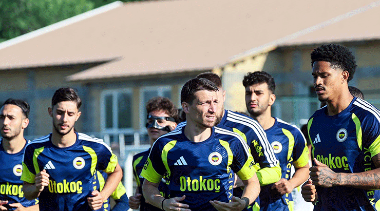 Fenerbahçe sezon öncesi hazırlıklarını sürdürdü! Önce salonda sonra sahada çalışma