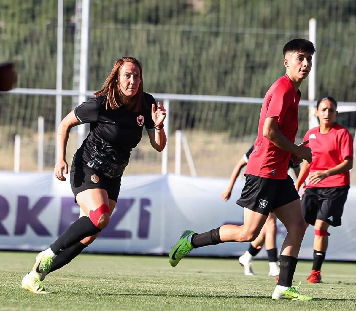 Amedspor Kadın Futbol Takımı'ndan Dominasyon